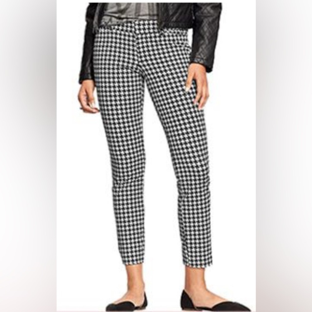 Old Navy Black and White Ankle Cropped Plaid Pixie Pants Size 12